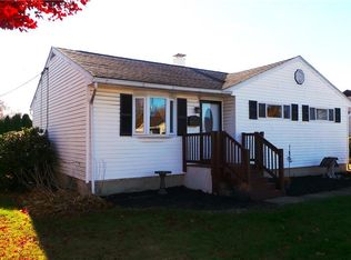 2127 Blossom Ln, Bethlehem, PA 18018