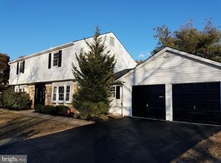 23 Twilight Ln, Willingboro, NJ 08046