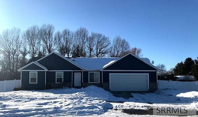 1st image of 3526 E Beretta Ave