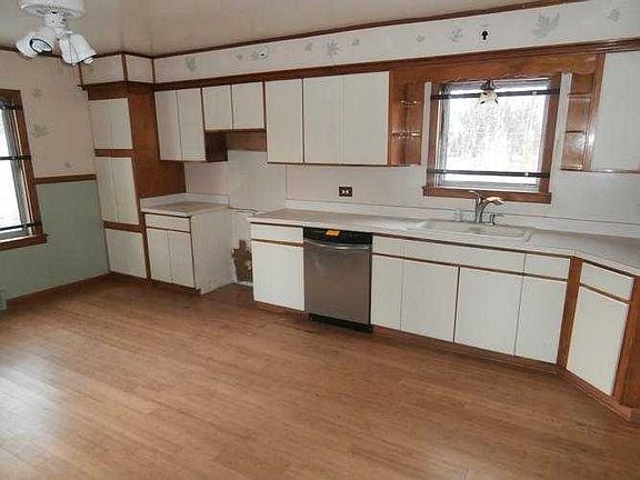 additional property photos.