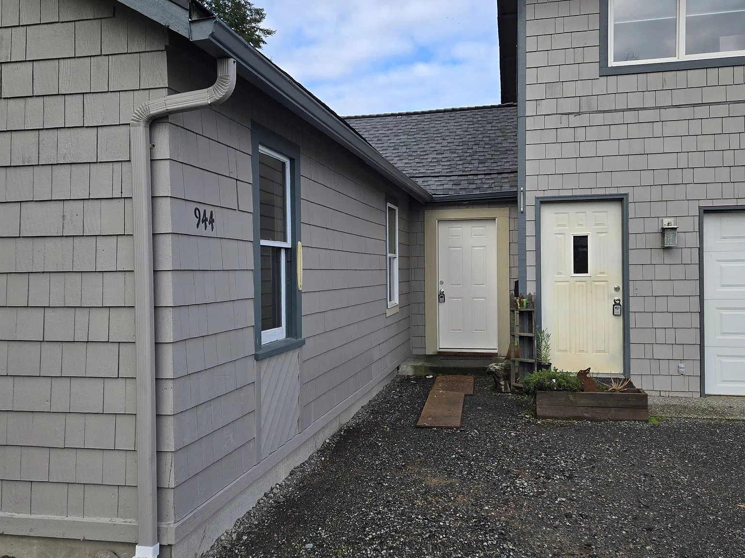 2 bed, 1000 sqft, $2,400 — Photo 3