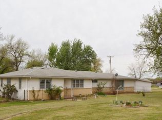 202 W Stuart St, South Haven, KS 67140