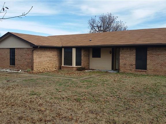 2nd image of 303 Fannin St