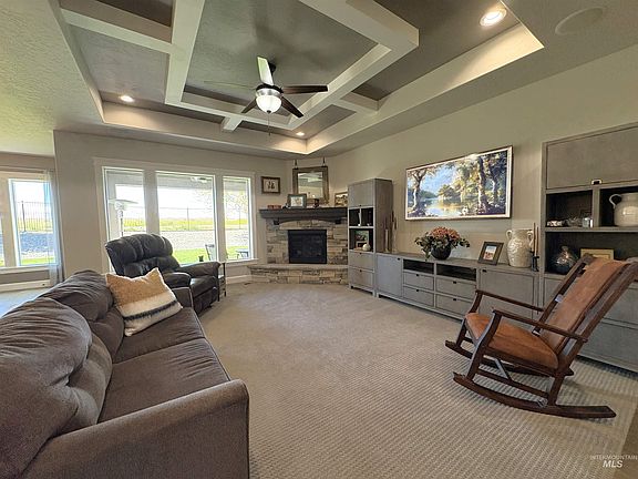 5th image of 641 E Crest Ridge Dr