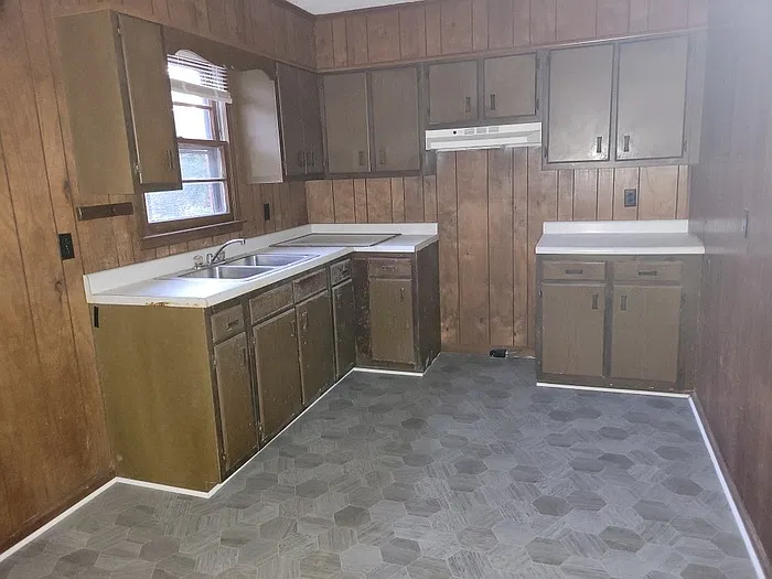 2 bed, 1.5 bath, $725 — Photo 3