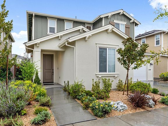3rd image of 2449 Francisco Avenue