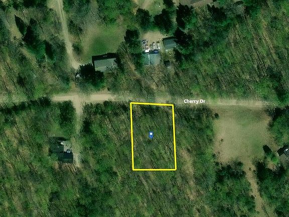 3rd image of 801 & 802 Cherry Dr