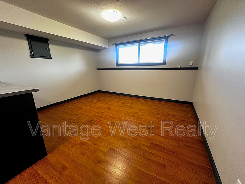 2 bed, 1.0 bath, 890 sqft, $1,450 — Photo 2