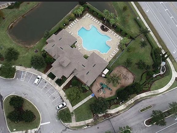 2nd image of 4213 Highwood Dr
