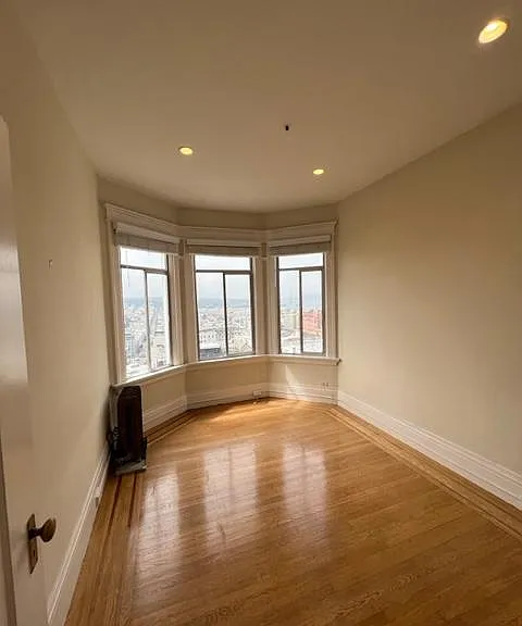 2405 Larkin St — Photo 4