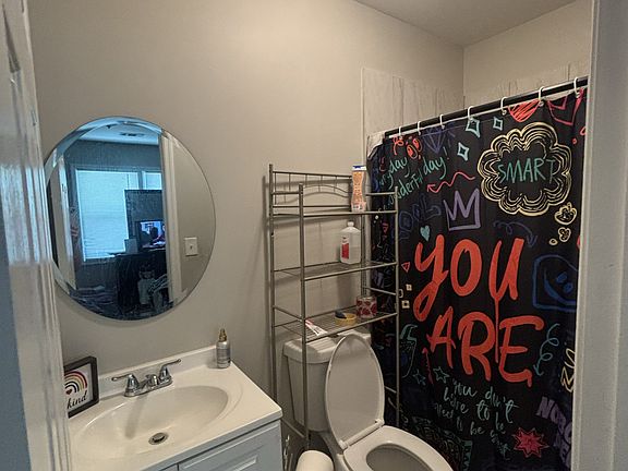 2nd image of 2409 Cunningham Drive