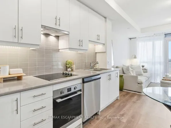 461 Green Rd, Hamilton, ON