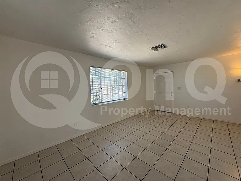 4602 E Calle Corta — Photo 4