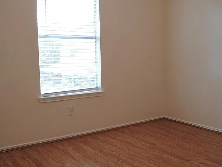 3910 Starbridge Pointe Ln — Photo 31