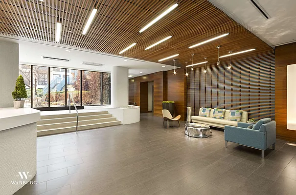 Sold by Warburg | media 7