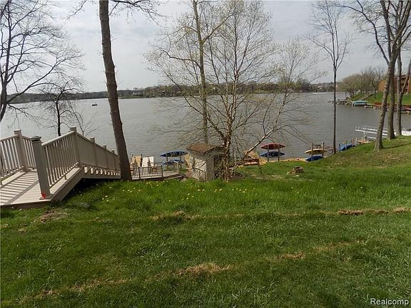 5th image of 48195 Bayshore Dr