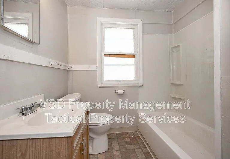 12819 Edmonton Ave #DOWN — Photo 15