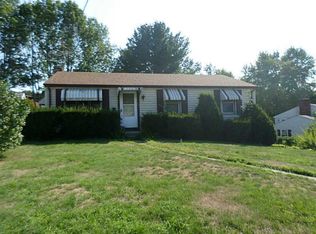 52 Knollwood Dr, Woonsocket, RI 02895