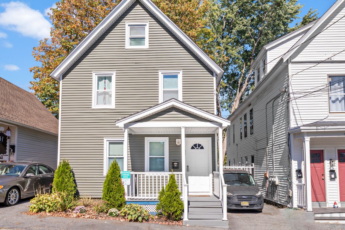 85 B St Lowell MA 34