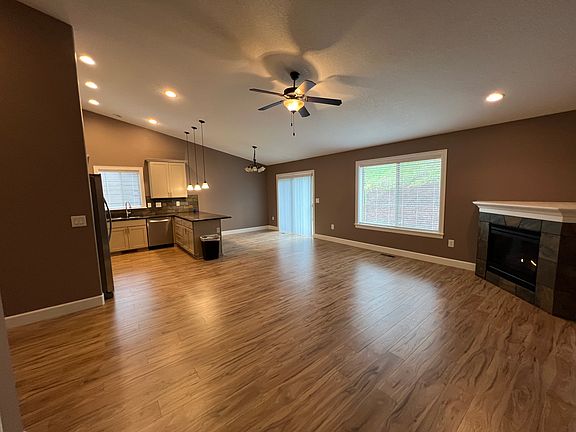 5th image of 6933 Owl Dr SE