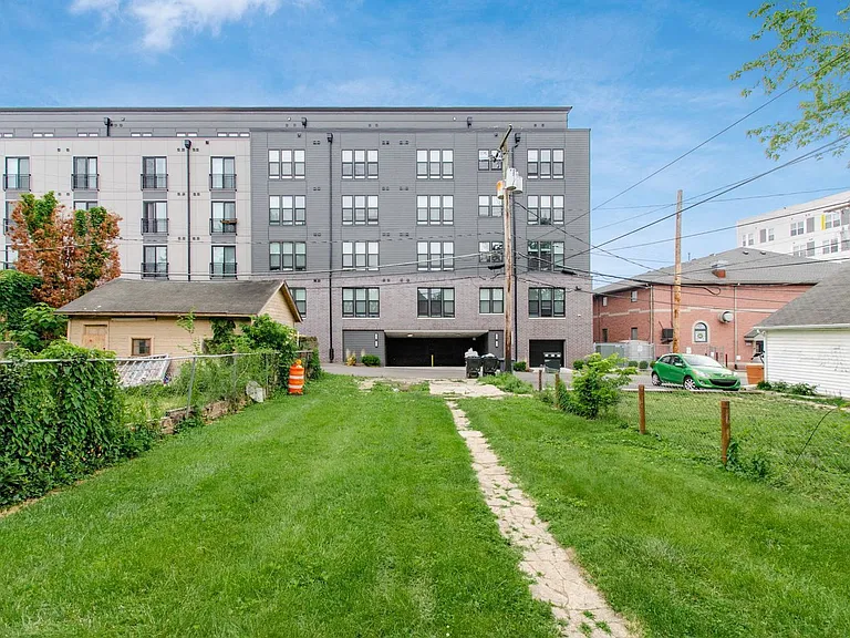 49 Euclid Ave — Photo 18