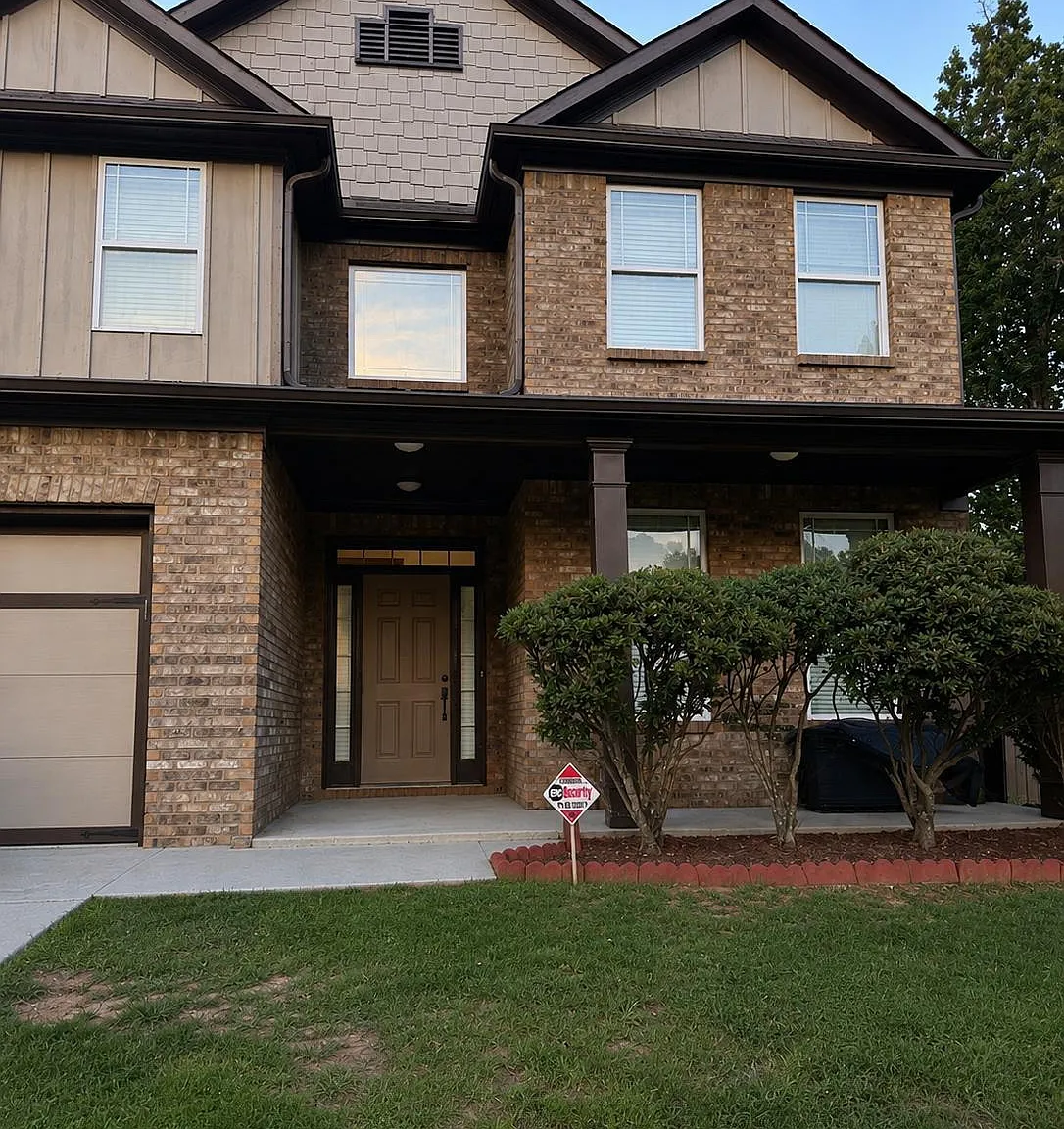 6 bed, 3800 sqft, $3,750 — Photo 2