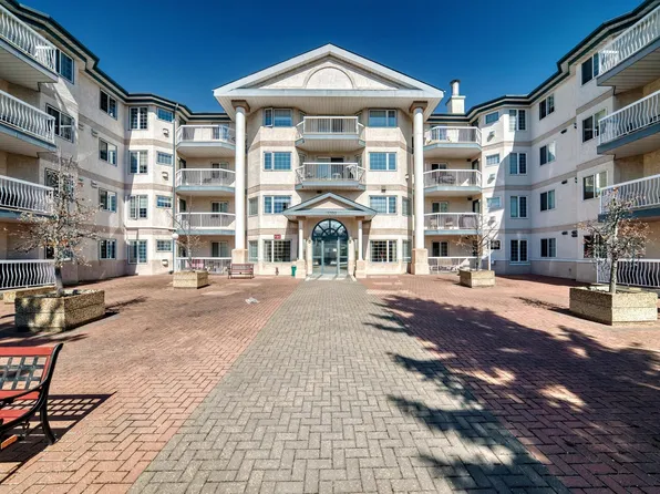 17150 94a Ave NW #112, Edmonton, AB T5T 6L7