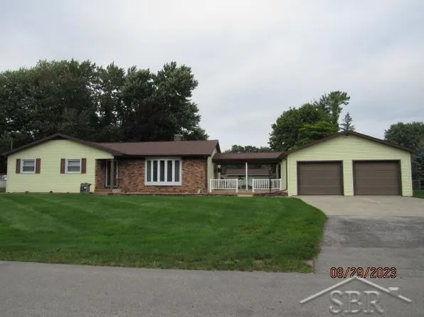7204 Terry Rd, Saginaw, MI 48609