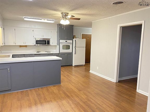 4th image of 1007 Cheryl Dr