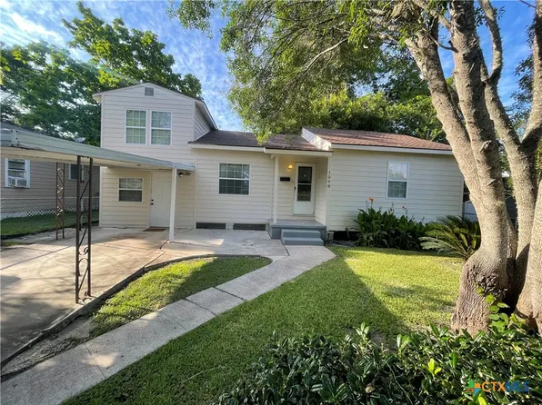1508 E Mistletoe Ave, Victoria, TX 77901