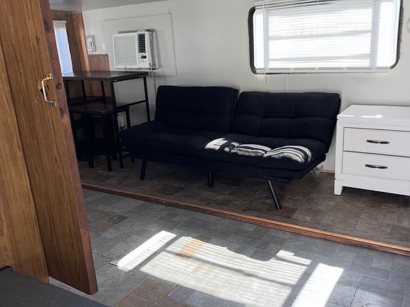 2nd image of 800 Daniel St Trailer 4