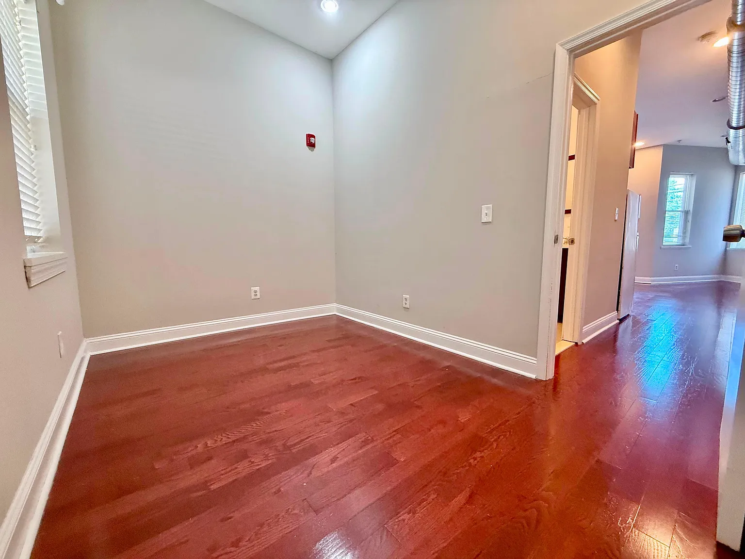 1 bed, 550 sqft, $1,490 — Photo 3