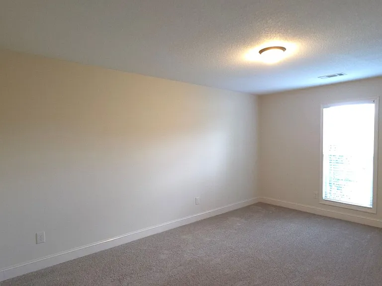 2125 Savannah Dr — Photo 10
