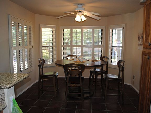Brigh and cheery breakfast nook.