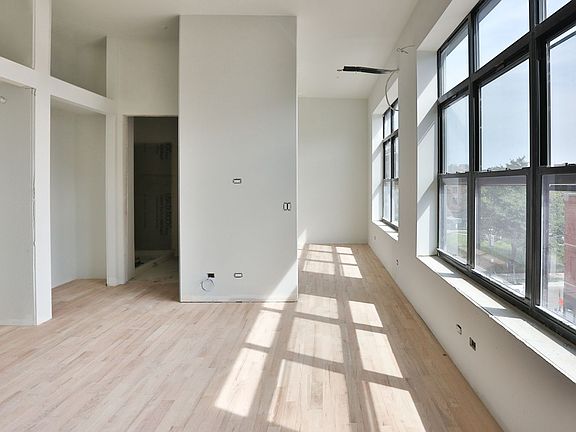 3rd image of 1504 W Haddon Ave #303