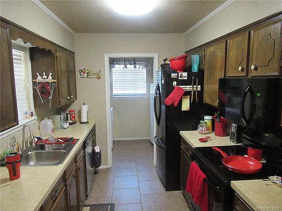 3rd image of 9304 Crooked Creek Dr