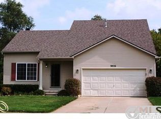 9026 Posey Dr, Whitmore Lake, MI 48189