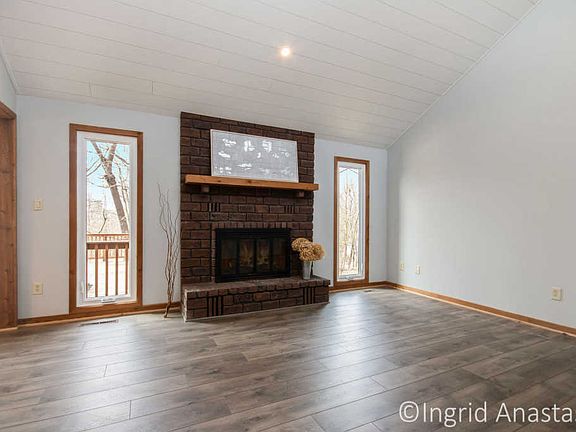 5th image of 3215 Behler Dr SE