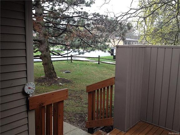 4th image of 14198 Meadow Hill Ln #1