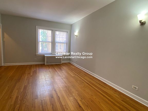 2nd image of 2043 W Berwyn Ave #3