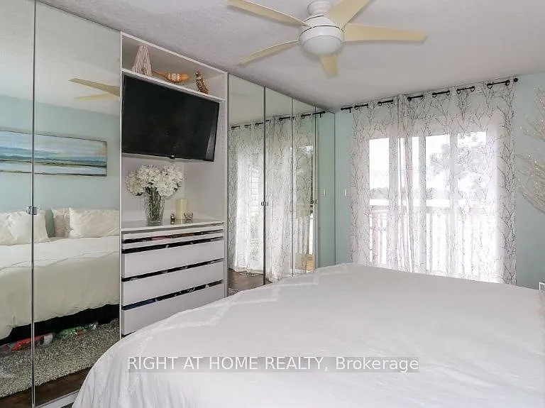 43 Olive Cres #201 — Photo 24