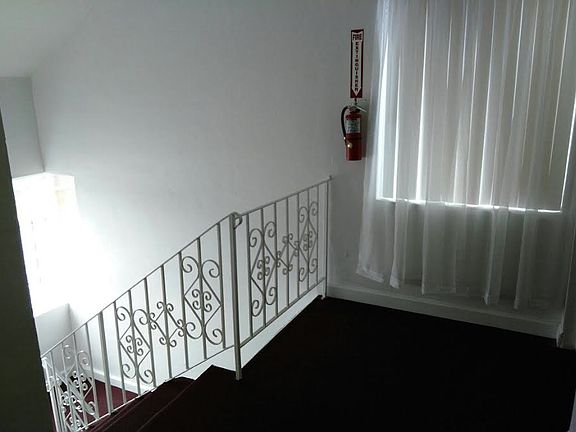4th image of 1800 Palm Ave