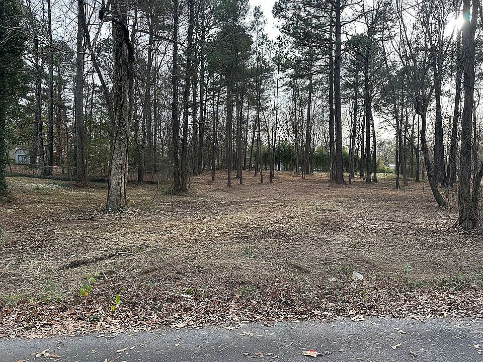 1st image of 505 Oaklawn Cir