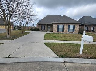 446 Windward Dr, Houma, LA 70360