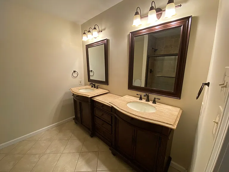 1619 S Fir Pl — Photo 10