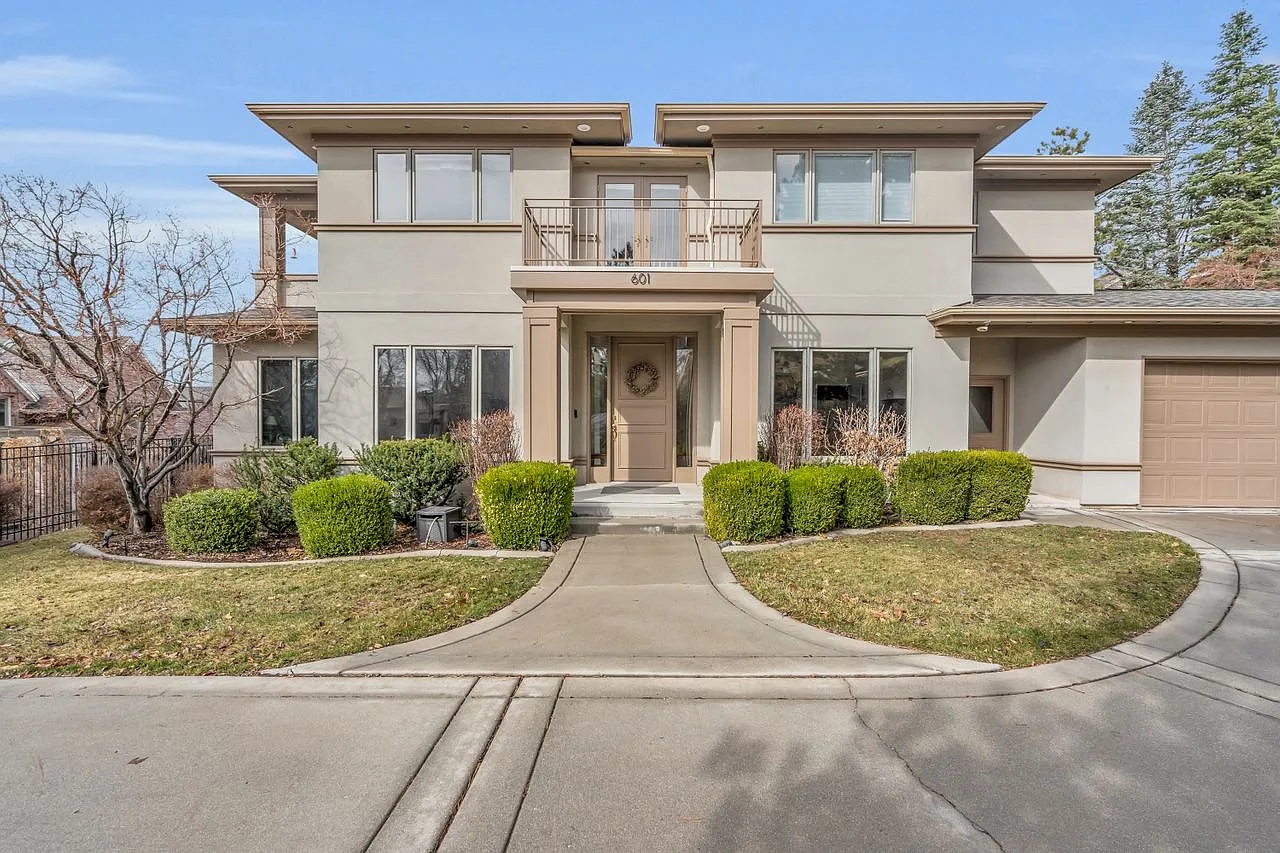 4 bed, 3.5 bath, 4000 sqft, $4,495 — Photo 3