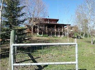 653 Ellemeham Rd, Oroville, WA 98844