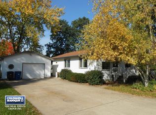 230 E Larrabee St, Omro, WI 54963