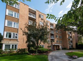 1333 Maple Ave APT 2A, Evanston, IL 60201