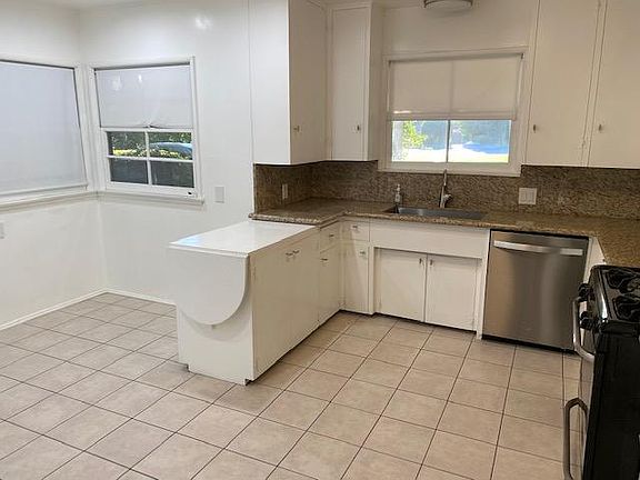 4th image of 1358 San Marino Ave